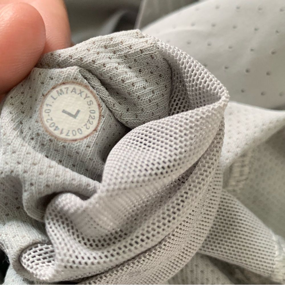 Lululemon Men’s Water-Repellent Hiking Short 7” Lined Mesh Large - Picture 7 of 7